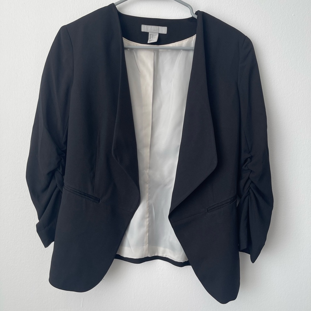 H&M Women's Black Blazer with Ruched Sleeves